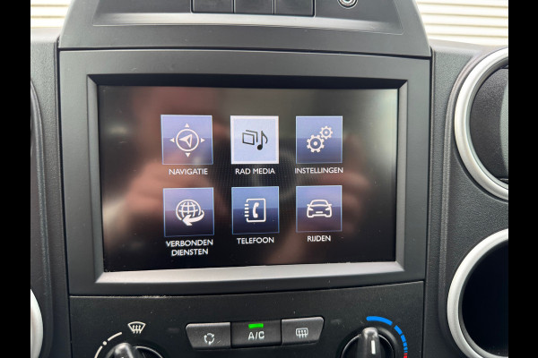 Peugeot Partner Tepee 1.2 PureTech Allure,Parkeersensoren,cruisecontrol,trekhaak,Navigatie/bluetooth,