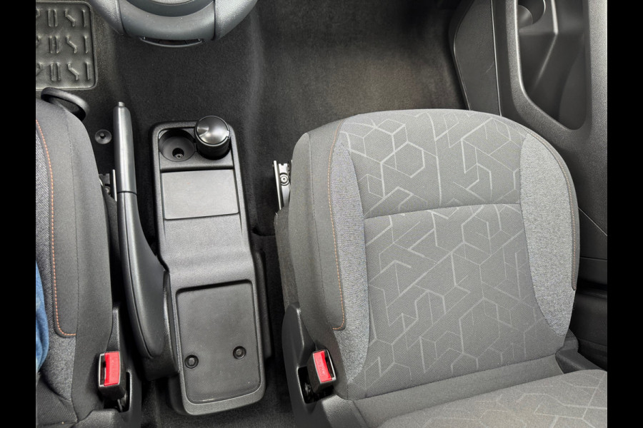 Peugeot Partner Tepee 1.2 PureTech Allure,Parkeersensoren,cruisecontrol,trekhaak,Navigatie/bluetooth,