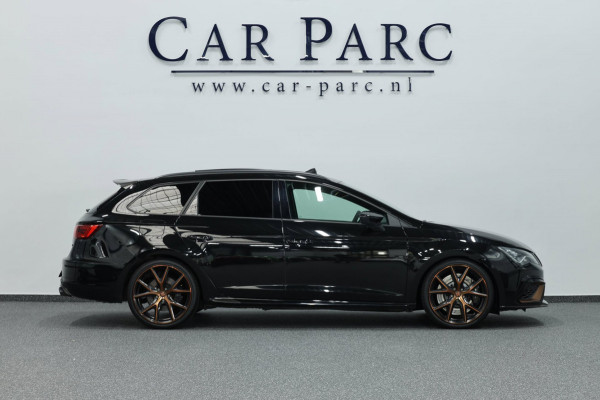 Seat Leon ST 2.0 TSI 4DRIVE CUPRA R 300+PK LED/CARBON/VIRTUAL/SFEER/PANO/ALCANTARA+S.VERWARMING/19" LMV/CAM/ACC/12 MND GARANTIE!