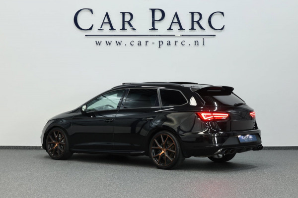 Seat Leon ST 2.0 TSI 4DRIVE CUPRA R 300+PK LED/CARBON/VIRTUAL/SFEER/PANO/ALCANTARA+S.VERWARMING/19" LMV/CAM/ACC/12 MND GARANTIE!