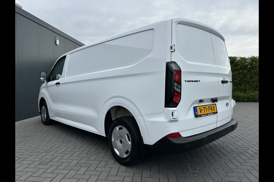 Ford Transit Custom 2.0 TDCI 136 PK TREND / L2H1 / 2.740 KG AHG / CAMERA / CRUISE / 3 ZITS / AIRCO / CARPLAY