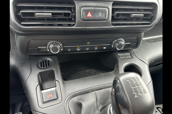 Peugeot Partner 1.5 BlueHDI 102 PK / L2H1 / TREKHAAK / 3 ZITS / CRUISE / AIRCO / APPLE CARPLAY / ANDROID AUTO