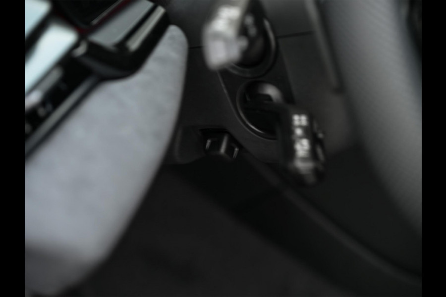 Audi A5 Avant 2.0 e-hybrid quattro S edition Competition | Nimbus grey | 367pk | S-Seats | Panoramadak | B&O Sound | Head-Up | 360 Camera | Adaptive Cruise | Trekhaak | Passagiers display |