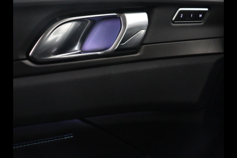 Lynk & Co 01 1.5 SOH 90.1 | Panoramadak | Trekhaak | Infinity by harman | Adaptive cruise | Full LED | Carplay | Camera | Sfeerverlichting | Dodehoek detectie |