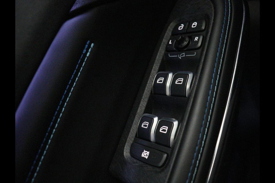 Lynk & Co 01 1.5 SOH 90.1 | Panoramadak | Trekhaak | Infinity by harman | Adaptive cruise | Full LED | Carplay | Camera | Sfeerverlichting | Dodehoek detectie |