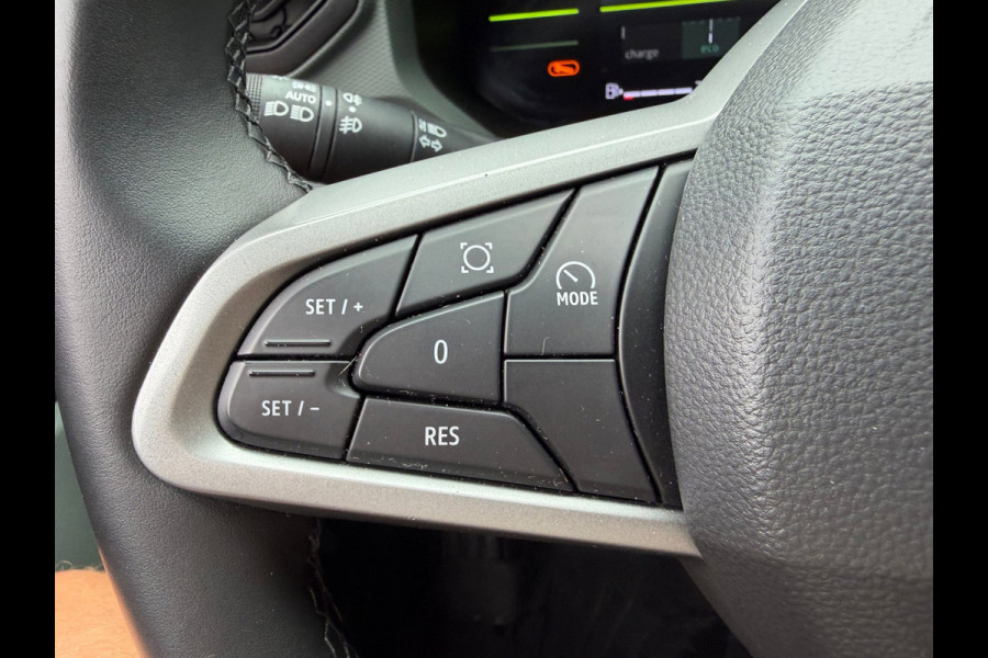 Dacia Duster 1.6 Hybrid 140 Extreme CarPlay / Camera / P-sensoren V&A / LM 18''