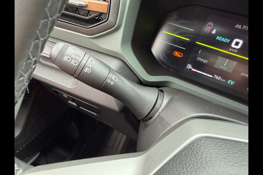 Dacia Duster 1.6 Hybrid 140 Extreme CarPlay / Camera / P-sensoren V&A / LM 18''