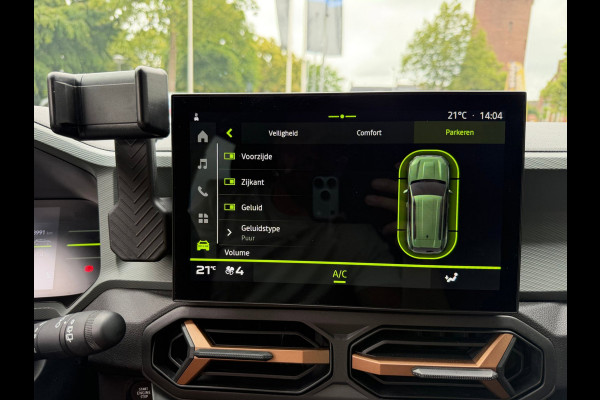 Dacia Duster 1.6 Hybrid 140 Extreme CarPlay / Camera / P-sensoren V&A / LM 18''