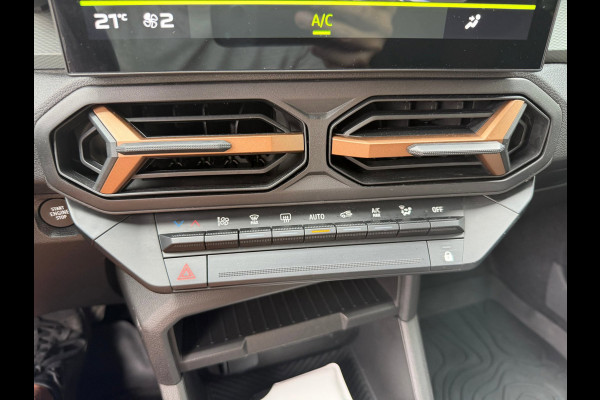Dacia Duster 1.6 Hybrid 140 Extreme CarPlay / Camera / P-sensoren V&A / LM 18''