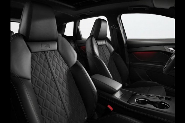 Audi Q4 e-tron S edition Quattro 82KWh 340 pk | Techniekpakket Pro | elektrische stoelen | Glazen panoramadak | head-up display  |