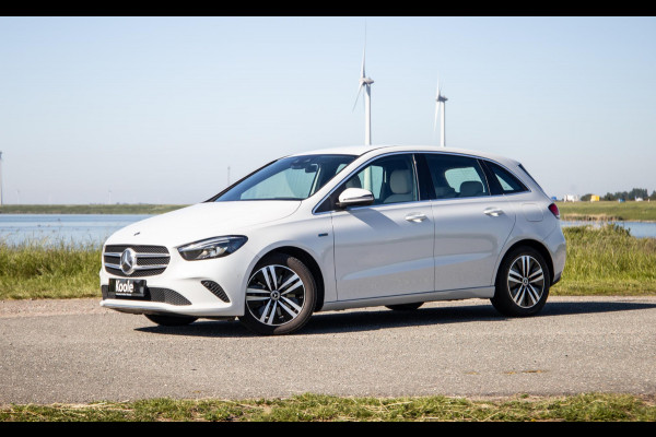 Mercedes-Benz B-Klasse 250 e Business Solution Luxury Limited CARPLAY / AMBILIGHT / STOELVERWARMING / CAMERA / DEALER ONDERHOUDEN