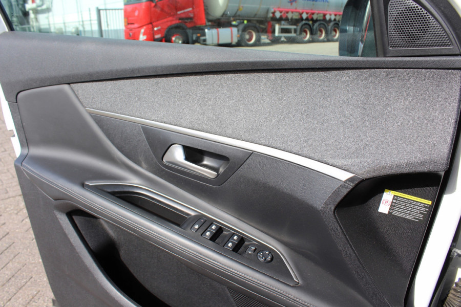 Peugeot 3008 1.2 PureTech Blue Lease Premium leder goed onderhouden distr rec afn trekhaak camera