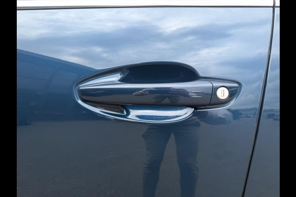 Peugeot 3008 1.6 HYbrid 225 GT Pack Business VAN € 25.900,- VOOR € 23.440,- | UW WK-VOORDEEL: € 2.460,- | ORIGINEEL NL AUTO | ELEKTRISCHE ACHTERKLEP | STOELVERWARMING | KEYLESS START & GO | CAMERA | DODEHOEKDETECTIE | PEUGEOT DEALER ONDERHOUDEN
