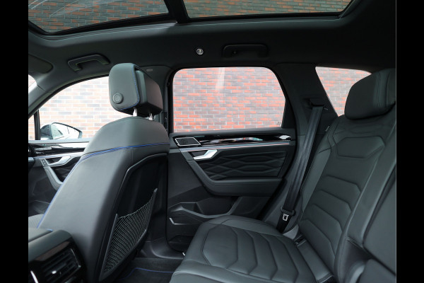 Volkswagen Touareg 3.0 TSi eHybrid 4MOTION R | Pano - DYNAUDIO