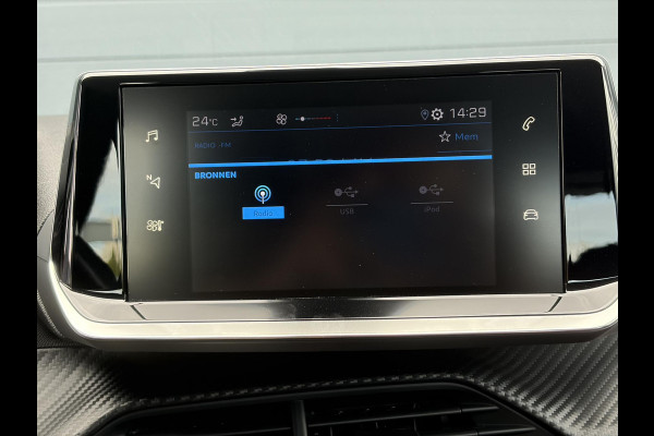 Peugeot 2008 1.2 PureTech Active 1e Eigenaar,D-riem vv in 2026,Carplay,Navi,Clima,Cruise,6 Bak,N.A.P,102Pk,Pdc,Rijstrooksensor,Dealer Onderhouden,Apk tot 03-2027