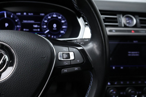 Volkswagen Passat Variant 1.4 TSI GTE Highline Sport (SCHUIFDAK,APPLE CARPLAY,LED,CAMERA,STOELVERWARMING,CLIMATE,CRUISE,LM VELGEN