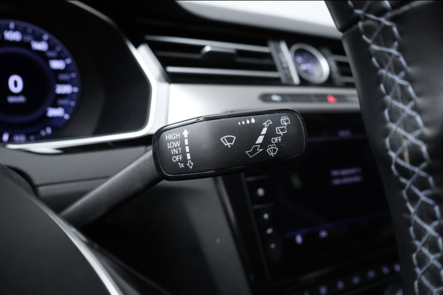 Volkswagen Passat Variant 1.4 TSI GTE Highline Sport (SCHUIFDAK,APPLE CARPLAY,LED,CAMERA,STOELVERWARMING,CLIMATE,CRUISE,LM VELGEN