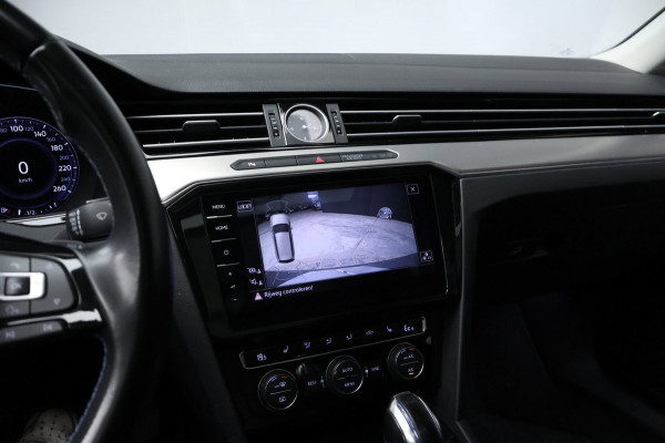 Volkswagen Passat Variant 1.4 TSI GTE Highline Sport (SCHUIFDAK,APPLE CARPLAY,LED,CAMERA,STOELVERWARMING,CLIMATE,CRUISE,LM VELGEN