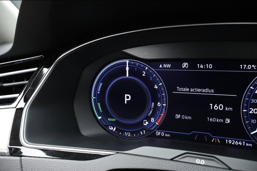 Volkswagen Passat Variant 1.4 TSI GTE Highline Sport (SCHUIFDAK,APPLE CARPLAY,LED,CAMERA,STOELVERWARMING,CLIMATE,CRUISE,LM VELGEN