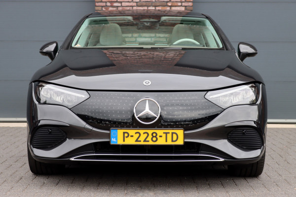 Mercedes-Benz EQE 350+ Launch Edition Luxury Line 91 kWh | Distronic | Panoramadak | Memory | Leder | Camera | HUD | Keyless Go | Verwarmd Stuurwiel | High Perf. LED |