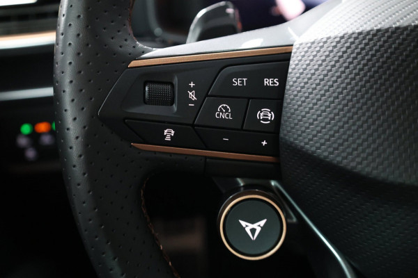 CUPRA Formentor 2.0 TSI VZ 4DRIVE 333+PK LED/VIRTUAL/SFEER/SENNHEISER/PANO/KUIP+S.VERWARMING/19" LMV/CAM/ACC/FABRIEKSGARANTIE!