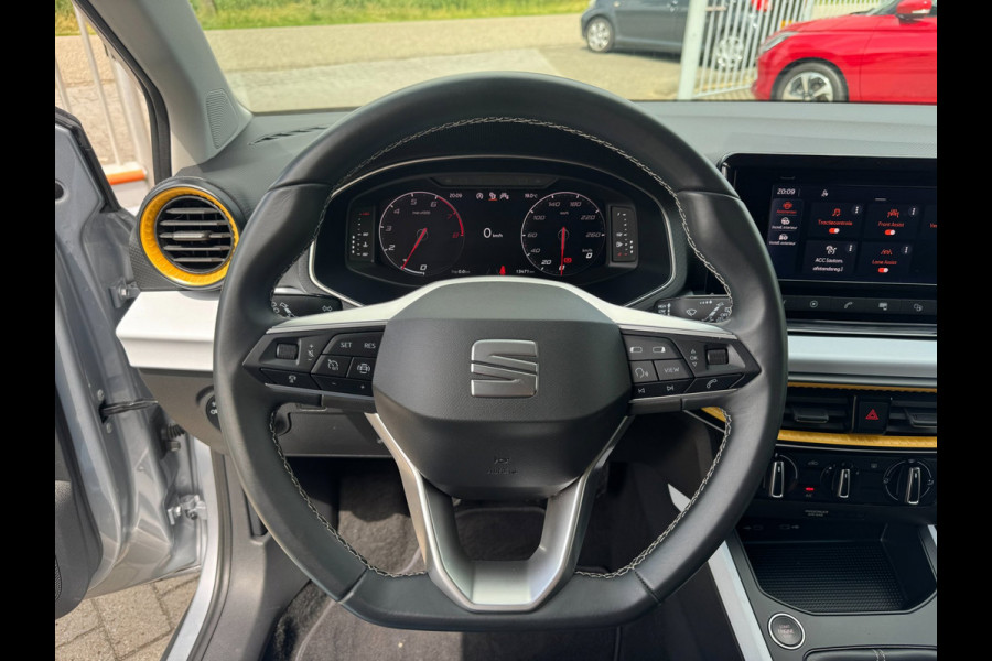 Seat Arona 1.0 TSI Style Business Connect 4-SEIZOENBAND / STOELVERWARMING / PDC / CARPLAY