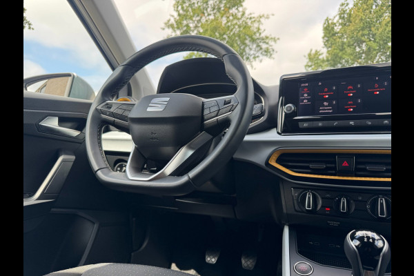 Seat Arona 1.0 TSI Style Business Connect 4-SEIZOENBAND / STOELVERWARMING / PDC / CARPLAY