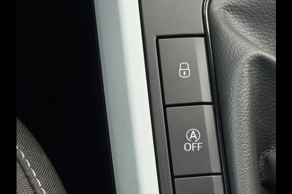 Seat Arona 1.0 TSI Style Business Connect 4-SEIZOENBAND / STOELVERWARMING / PDC / CARPLAY