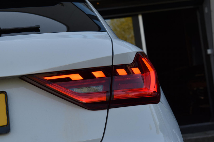 Audi A1 Sportback 35 TFSI S-Line Lane ACC Keyless