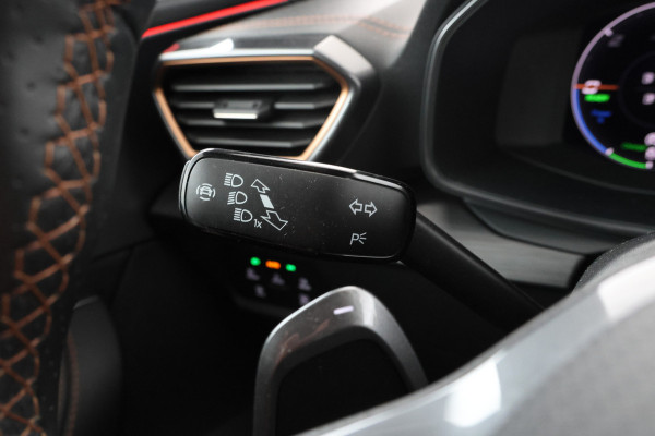 CUPRA Formentor 1.4 e-Hybrid VZ Copper Edition Bomvol! model jaar 2022!