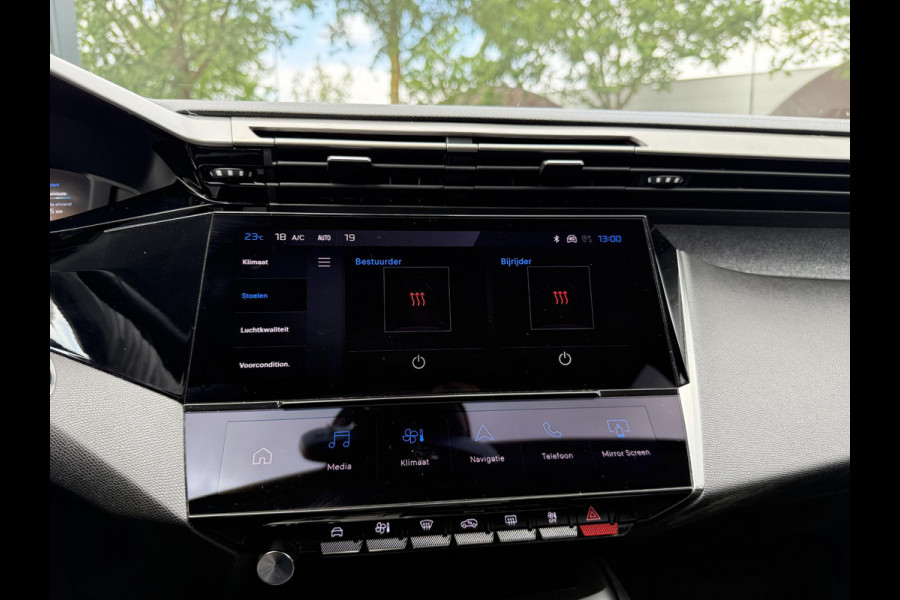Peugeot 308 SW 1.6 Plug-in Hybrid 180 Allure PHEV | VAN: 26.900,- VOOR: 24.877,- UW WKVOORDEEL: 2.023,- | STOELVERWARMING| DEALER ONDERHOUDEN| DODE HOEK SENSOR| ACHTERUITRIJCAMERA| RIJKLAARPRIJS INCL. 12 MND BOVAG GARANTIE|