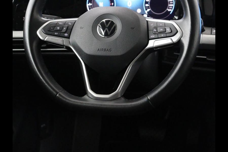 Volkswagen Golf Variant 1.0 eTSI Life | Automaat | Carplay | Memory seats | Adaptive Cruise | Parkeersensoren | Navigatie | DAB | LM | LED | Climate control