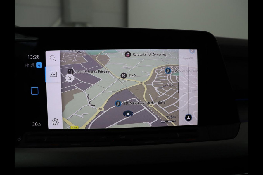 Volkswagen Golf Variant 1.0 eTSI Life | Automaat | Carplay | Memory seats | Adaptive Cruise | Parkeersensoren | Navigatie | DAB | LM | LED | Climate control