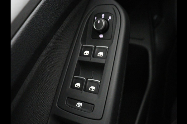 Volkswagen Golf Variant 1.0 eTSI Life | Automaat | Carplay | Memory seats | Adaptive Cruise | Parkeersensoren | Navigatie | DAB | LM | LED | Climate control