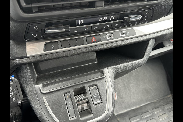 Peugeot e-Expert Standard 75 kWh SOH 97% |9 ZITPLAATSEN PRIJS INCL. BTW | ACHTERUITRIJCAMERA| FABRIEKSGARANTIE PEUGEOT| NAVIGATIE| SCHUIFDEUREN LINKS + RECHTS| CARPLAY|