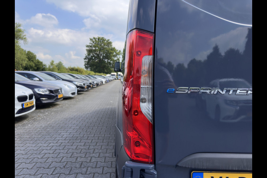 Mercedes-Benz eSprinter L2 H2 {SoH-100%} Aut. *ECC | KEYLESS | CAMERA | RADIO | HEATED-SEAT | CCS-FASTLOADER*