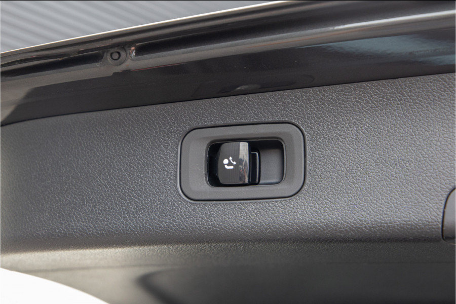 Mercedes-Benz E-Klasse Estate 300 e AMG Premium, Distronic, Burmester, Memory, Trekhaak 2025