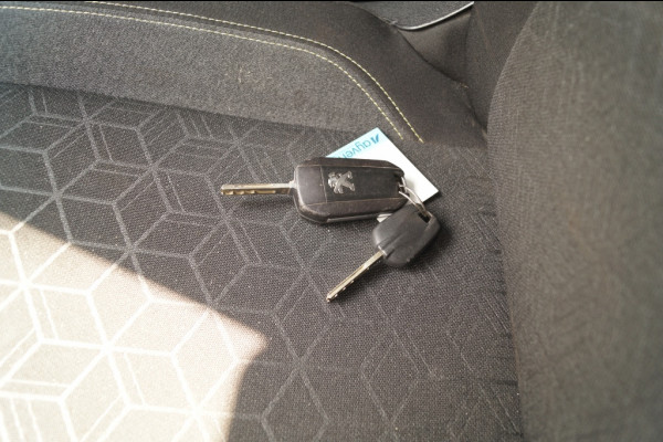 Peugeot Rifter Long 1.2 PureTech Active 7-persoons -NAVI-AIRCO-PDC-