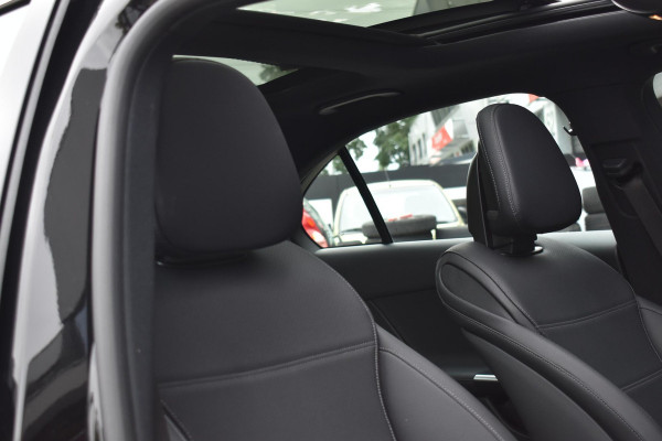 Mercedes-Benz C-Klasse 300 e Business Line Pano Lane ACC Trekhaak