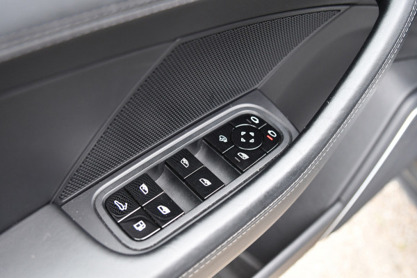 Porsche Panamera Sport Turismo 2.9 4 E-Hybrid, Sport Chrono, Rear Entertainment, Luchtvering, Softclose, Pano, 360, HUD, Leder!
