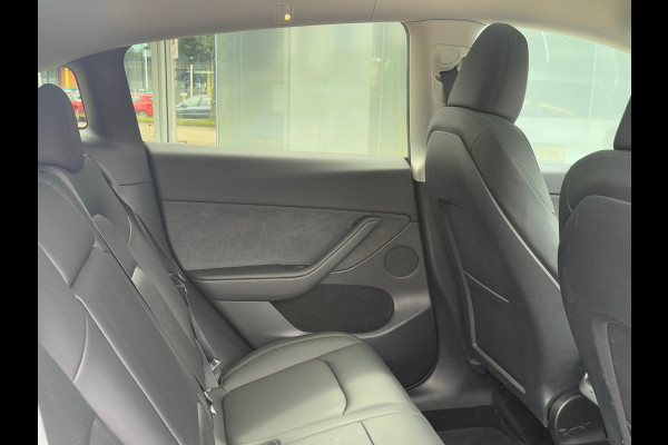 Tesla Model Y RWD 58 kWh 98% SOH LFP Autopilot Dealer Onderhouden