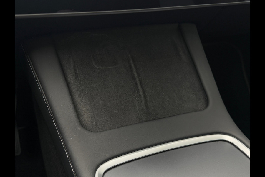 Tesla Model Y RWD 58 kWh 98% SOH LFP Autopilot Dealer Onderhouden