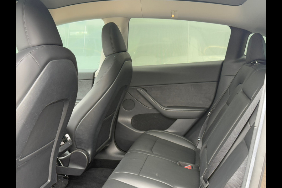 Tesla Model Y RWD 58 kWh 98% SOH LFP Autopilot Dealer Onderhouden