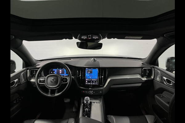 Volvo XC60 2.0 T8 Plug-in hybrid AWD Ultimate Dark *SOH 97%* Luchtvering | Trekhaak | Open dak | Bowers & Wilkins | Adapt. cruise | Stoel-/stuurverwarming | 360 camera | Head up