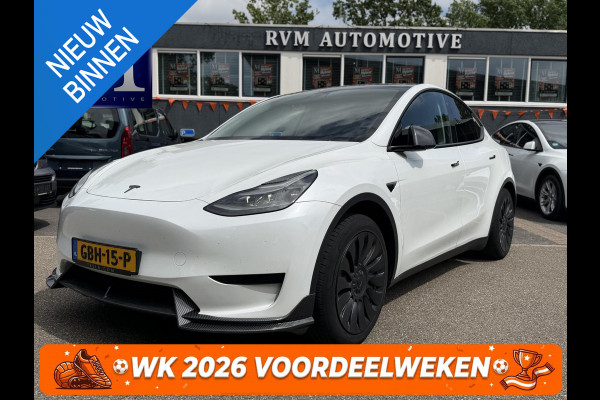Tesla Model Y RWD 58 kWh UNIEK!| |VAN €35.900:,- VOOR: 32.877,- UW WKVOORDEEL: 3.023,- | STOEL + STUURWIELVERWARMING l CARBON PAKKET | TESLA FABRIEKSGARANTIE  9-2027 OF TOT 80.000 KM |
