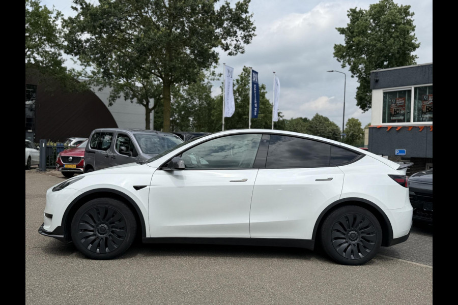 Tesla Model Y RWD 58 kWh UNIEK!| |VAN €35.900:,- VOOR: 32.877,- UW WKVOORDEEL: 3.023,- | STOEL + STUURWIELVERWARMING l CARBON PAKKET | TESLA FABRIEKSGARANTIE  9-2027 OF TOT 80.000 KM |