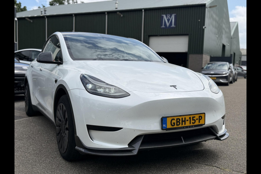 Tesla Model Y RWD 58 kWh UNIEK!| |VAN €35.900:,- VOOR: 32.877,- UW WKVOORDEEL: 3.023,- | STOEL + STUURWIELVERWARMING l CARBON PAKKET | TESLA FABRIEKSGARANTIE  9-2027 OF TOT 80.000 KM |