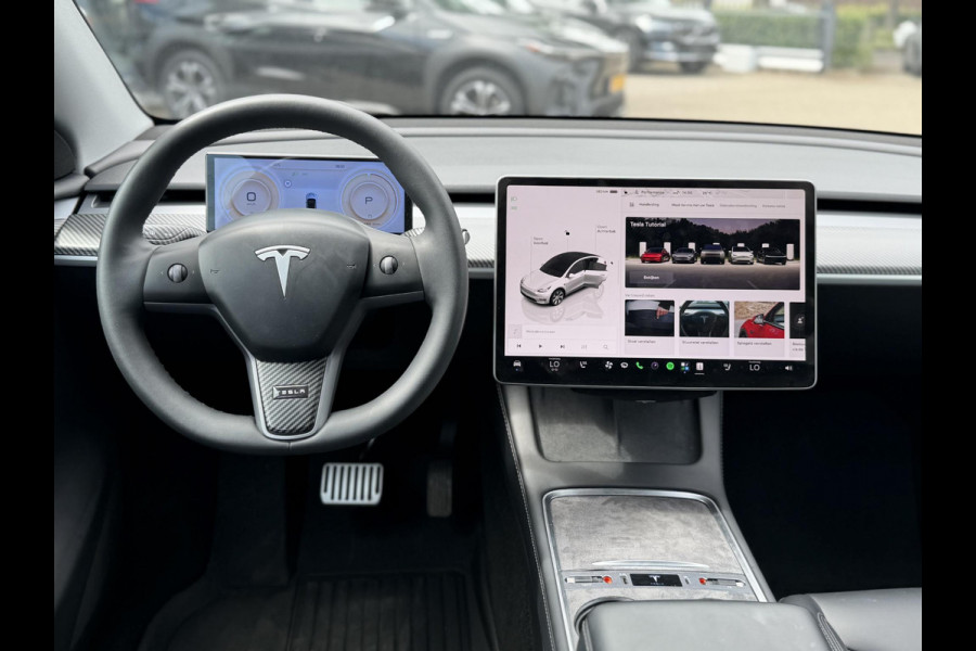 Tesla Model Y RWD 58 kWh UNIEK!| |VAN €35.900:,- VOOR: 32.877,- UW WKVOORDEEL: 3.023,- | STOEL + STUURWIELVERWARMING l CARBON PAKKET | TESLA FABRIEKSGARANTIE  9-2027 OF TOT 80.000 KM |
