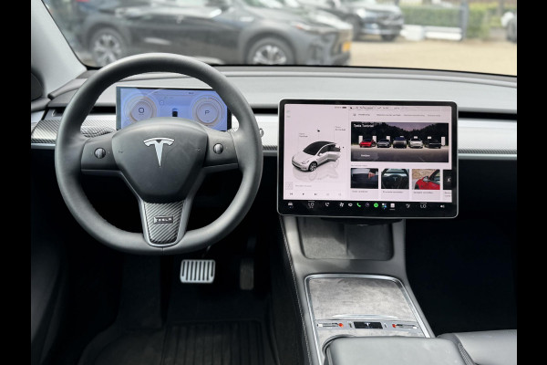 Tesla Model Y RWD 58 kWh UNIEK!| |VAN €35.900:,- VOOR: 32.877,- UW WKVOORDEEL: 3.023,- | STOEL + STUURWIELVERWARMING l CARBON PAKKET | TESLA FABRIEKSGARANTIE  9-2027 OF TOT 80.000 KM |