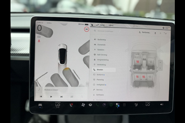 Tesla Model Y RWD 58 kWh UNIEK!| |VAN €35.900:,- VOOR: 32.877,- UW WKVOORDEEL: 3.023,- | STOEL + STUURWIELVERWARMING l CARBON PAKKET | TESLA FABRIEKSGARANTIE  9-2027 OF TOT 80.000 KM |